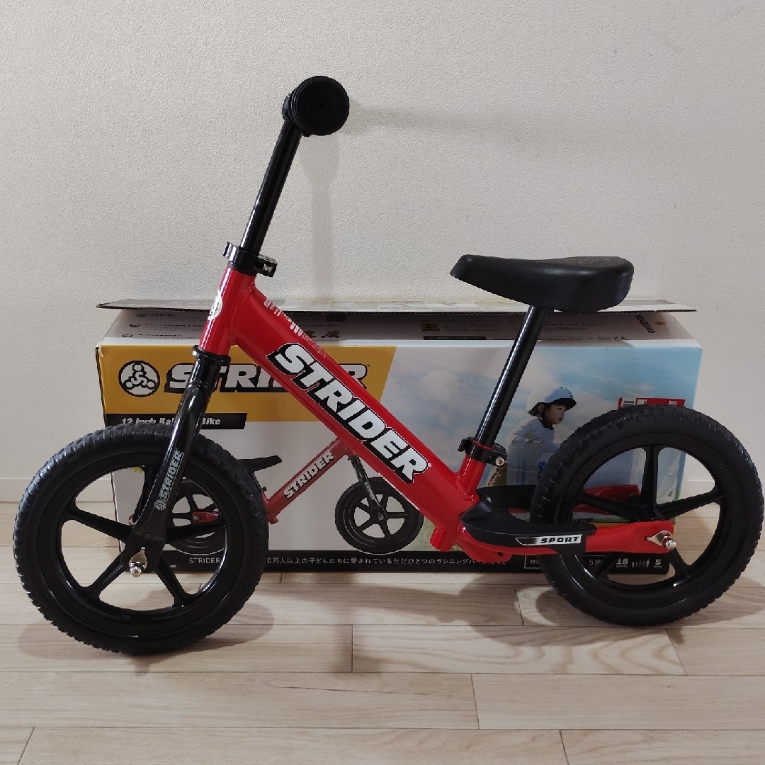 ストライダー クラシック レッド STRIDER バランスバイク 赤 12インチ