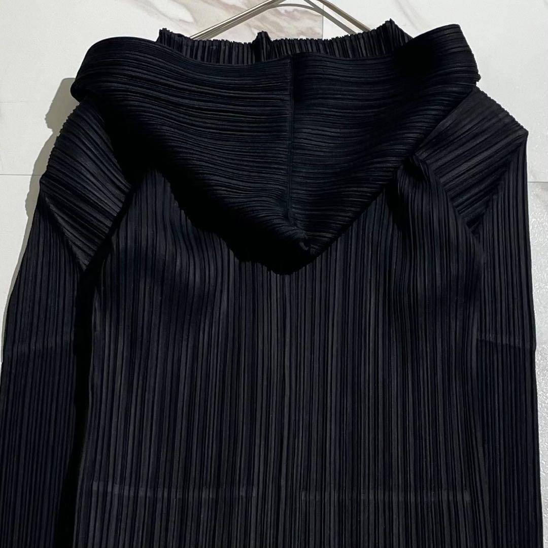 PLEATS PLEASE ISSEY MIYAKE - PLEATS PLEASE long Hooded coat Black