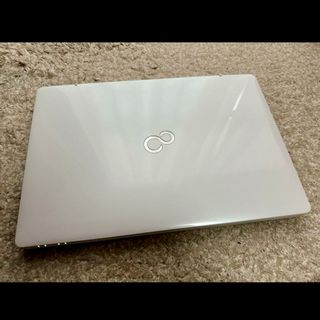 富士通（ノートPC ・ ホワイト/白色系）のフリマアイテム一覧