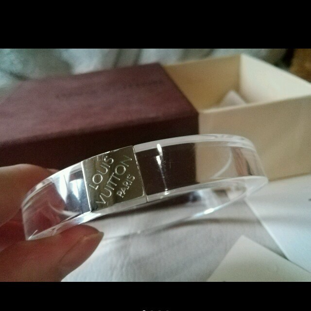 ルイヴィトン クリアバングル LOUIS VUITTOルイヴィトン ナイト