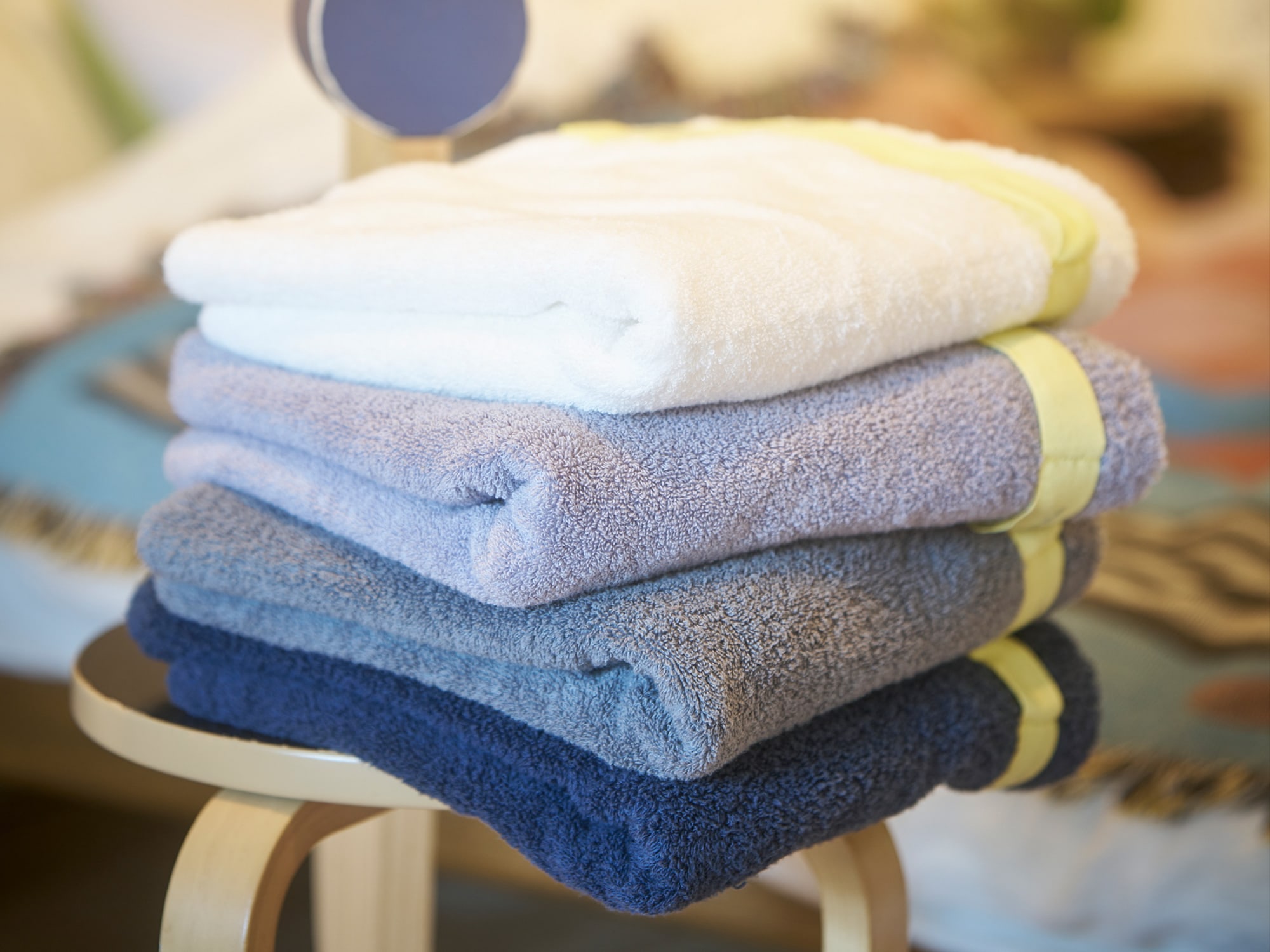 北へ。Diamond Dust スオミ＆果鈴 ビッグタオル Amazon.co.jp: 北へ。~