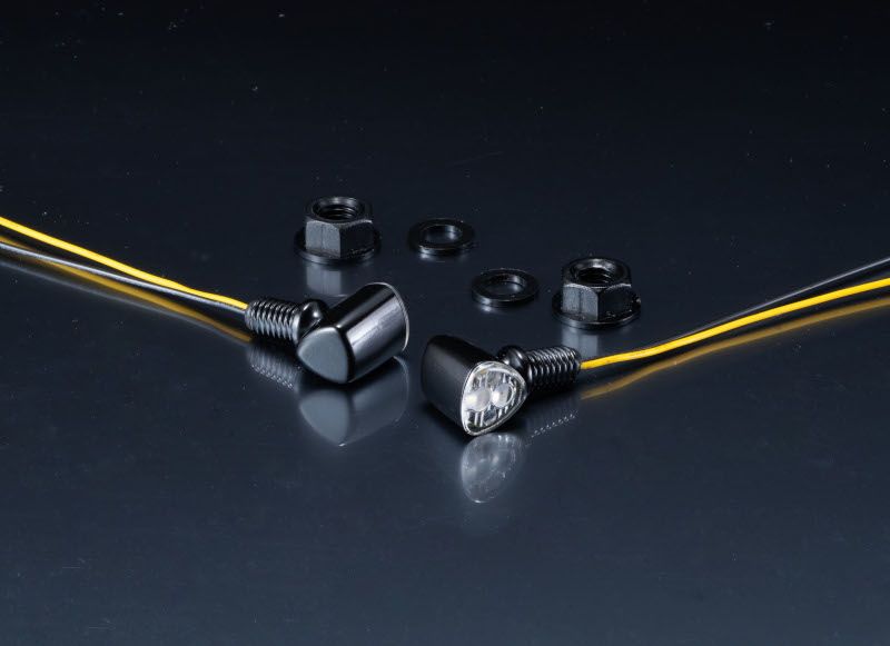 極小＆抜群の被視認性を誇るNanoウインカーに好みで選べる新形状2種が