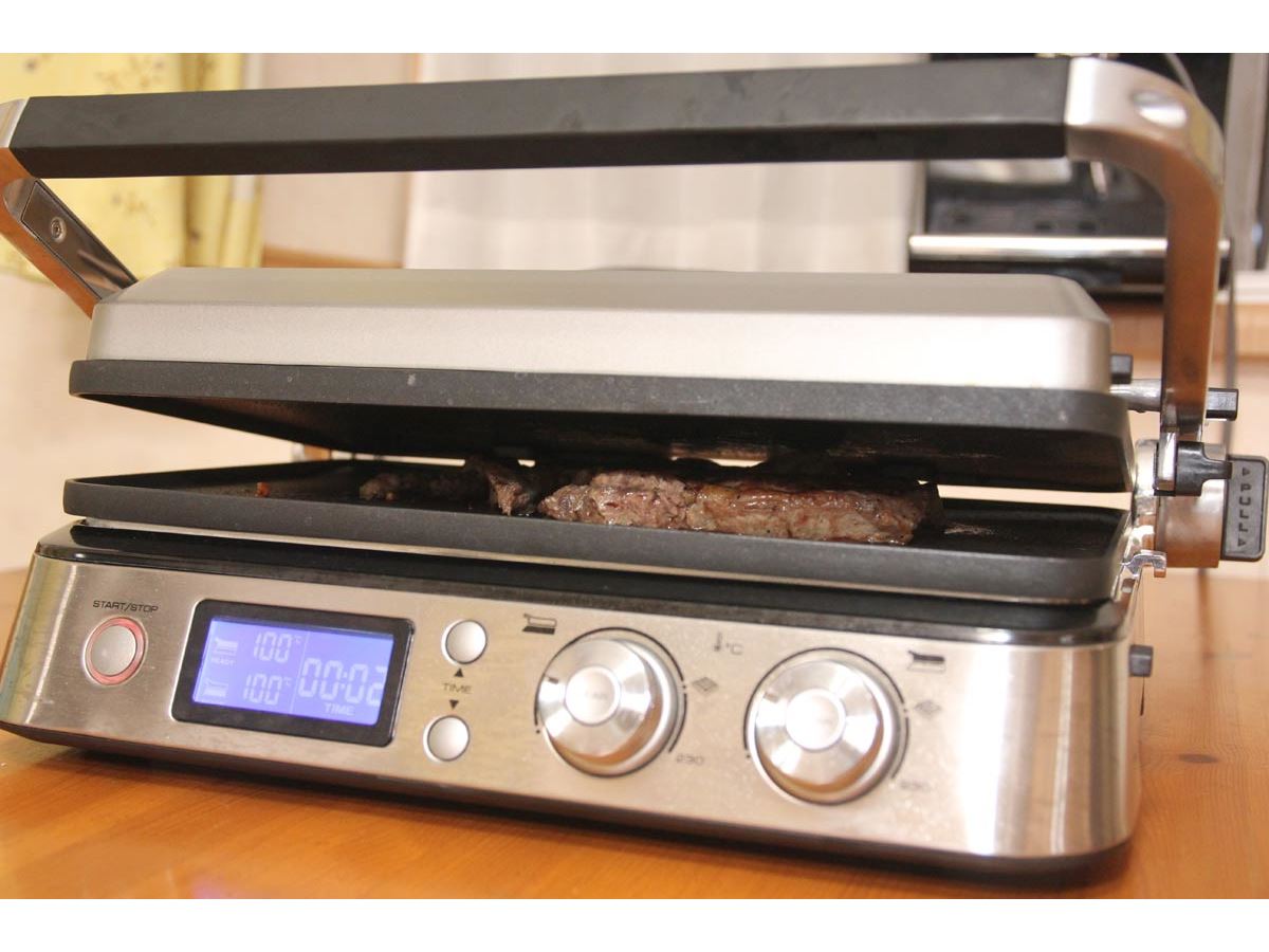 これはドヤれる家電！ デロンギ「マルチグリルBBQ」で肉をジュージュー