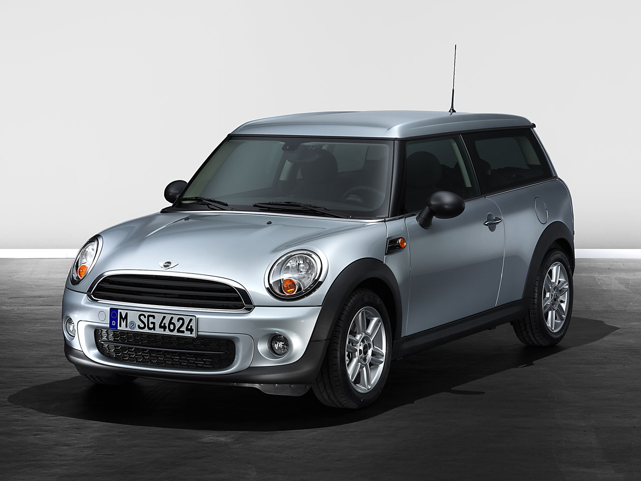 ミニ MINI CLUBMAN (クラブマン) 2007年モデルの価格・グレード一覧