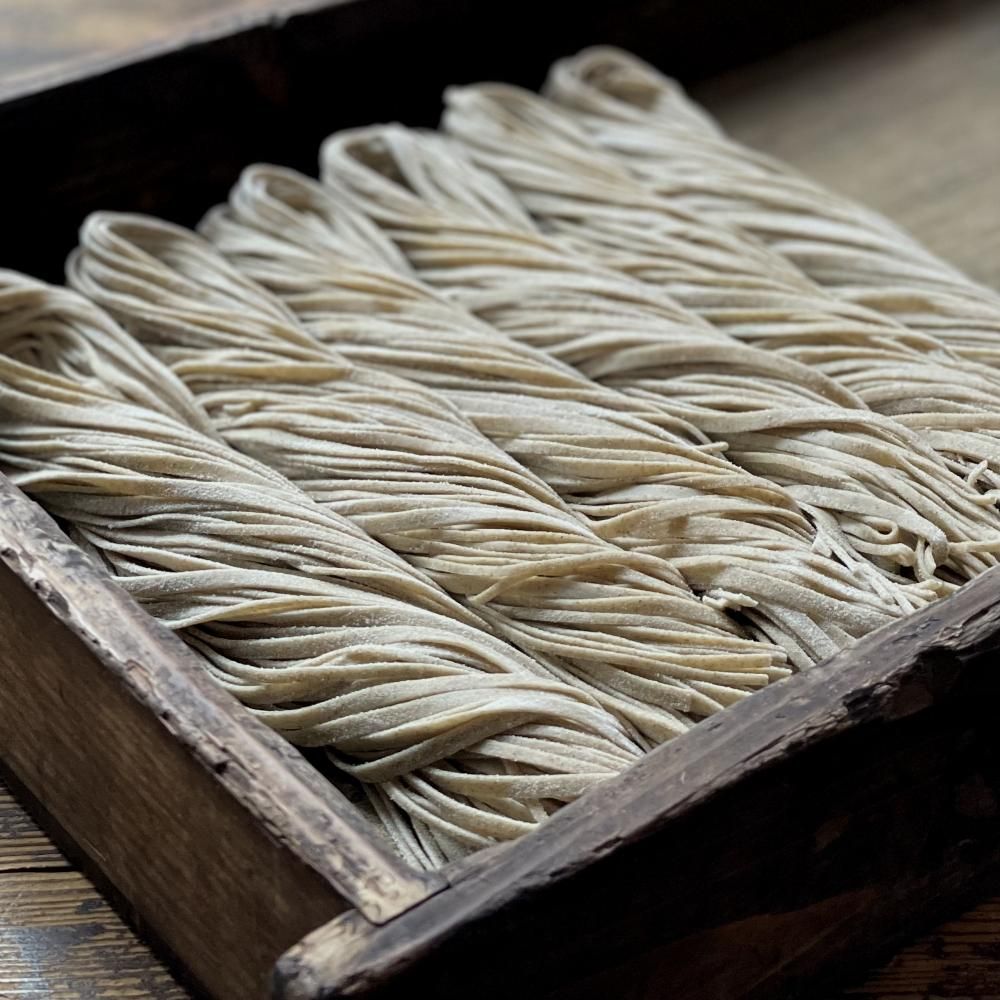 お届け日注意》（機械式）生裁ちそば6食／極太乱切り（要冷蔵） - 奥