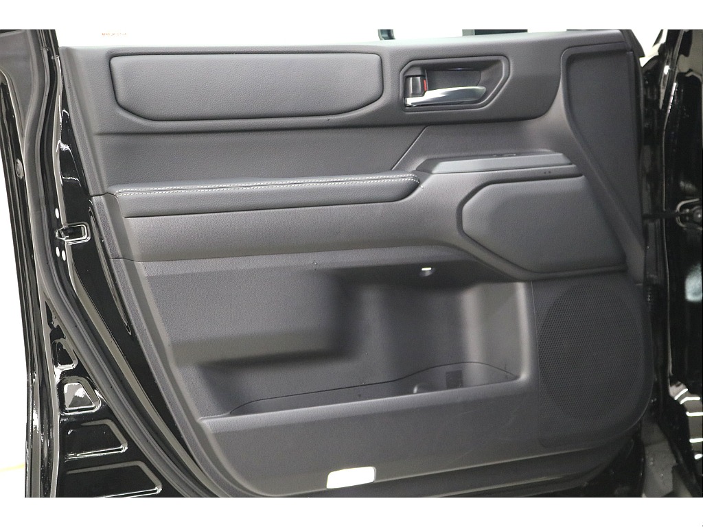 総額700.4万円】トヨタ ランドクルーザー250 2.7 VX 4WD(R07年式,0.8万