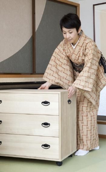 浅井染色整理工場」キャスター付き桐たんす - こまものや七緒