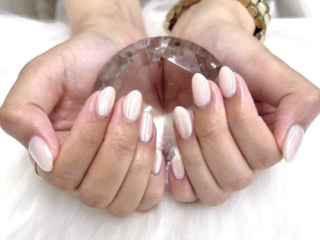 2026年冬トレンド】ホワイト ワンカラーのネイルデザイン集｜人気順