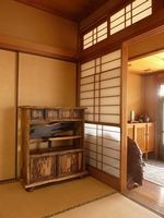 紫檀の飾り棚、買取ます！！: 骨董屋の妻