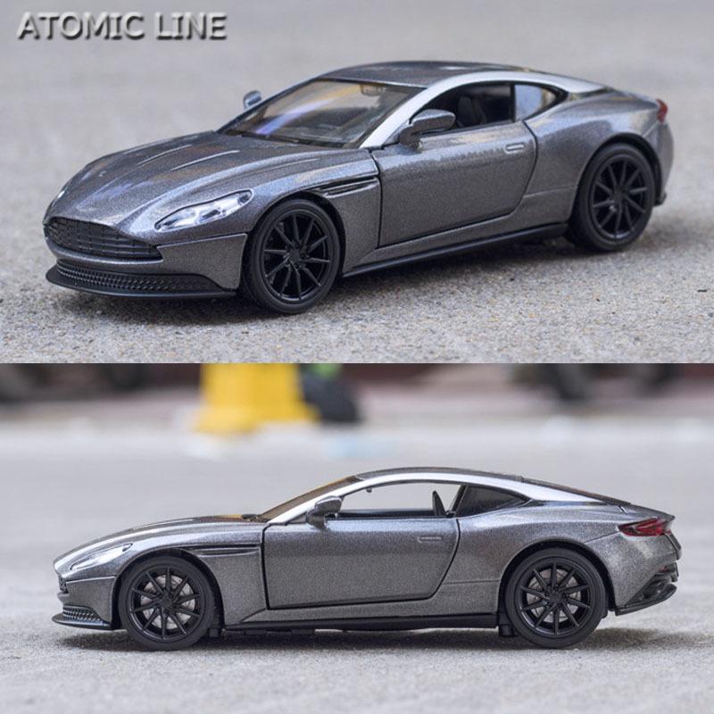 アストンマーティン DB11 AMR ミニカー 1/32 全4色 ライト点灯