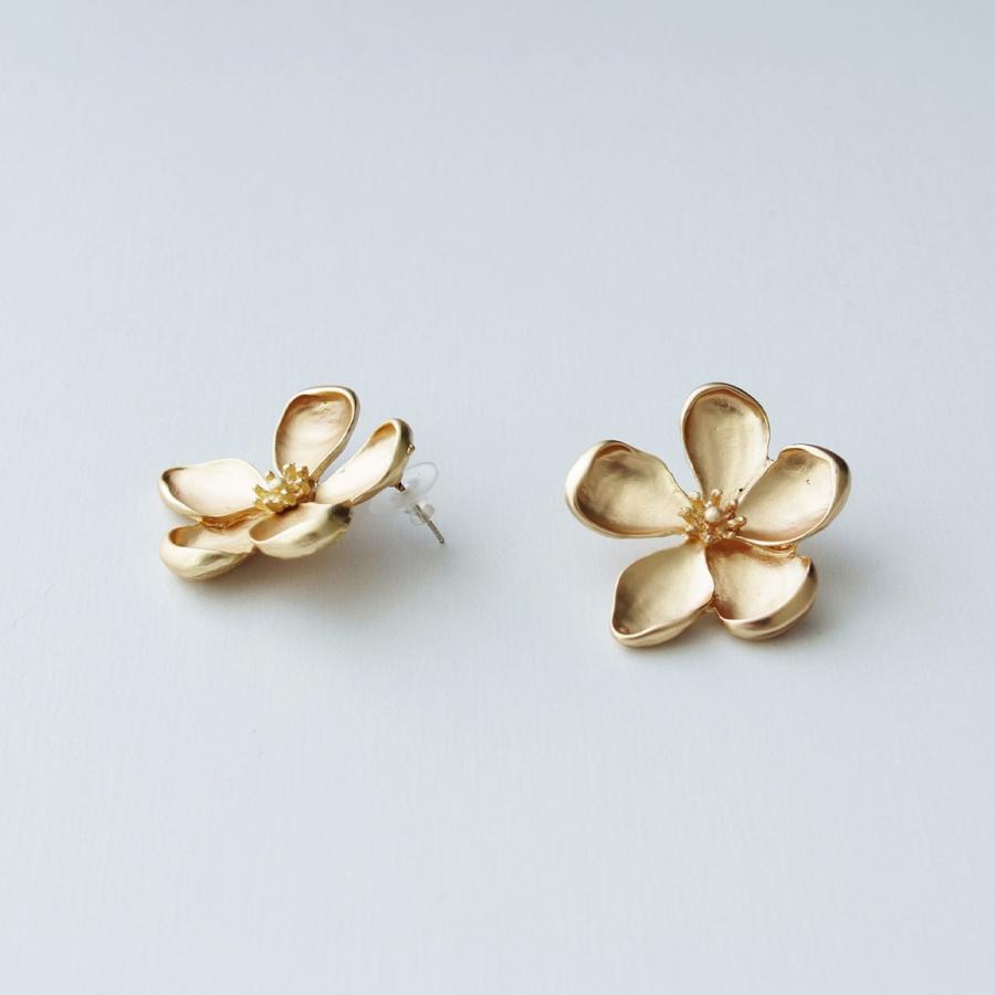 大ぶり ゴールド 花 ピアス フラワー レディースアクセサリー ギフト
