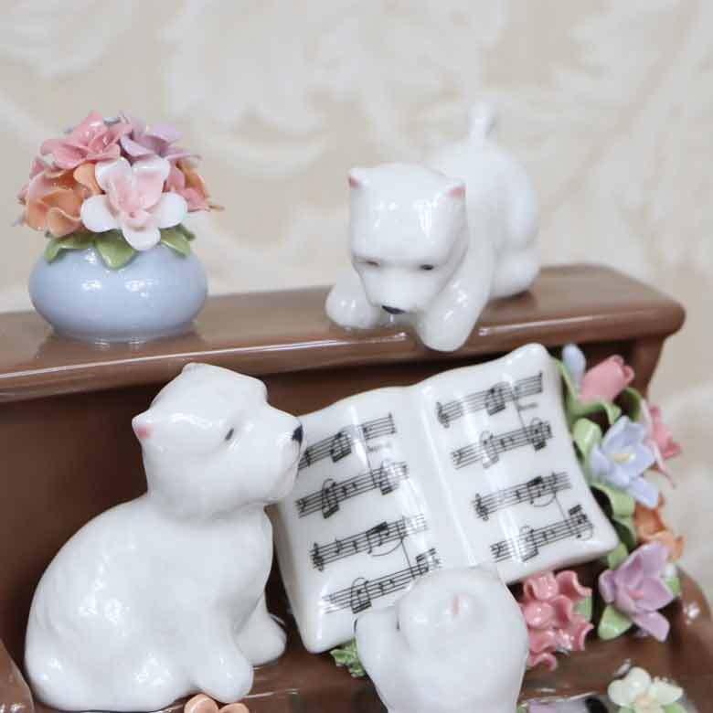オルゴール ピアノと3匹の犬 陶磁器 プレゼント ギフト 癒やし 名曲
