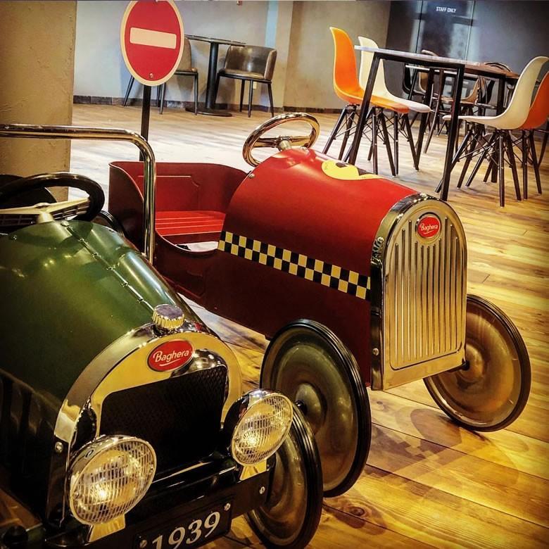 Baghera ペダルカー ライドオン Legend Red Rider #1926M レトロ KIDS