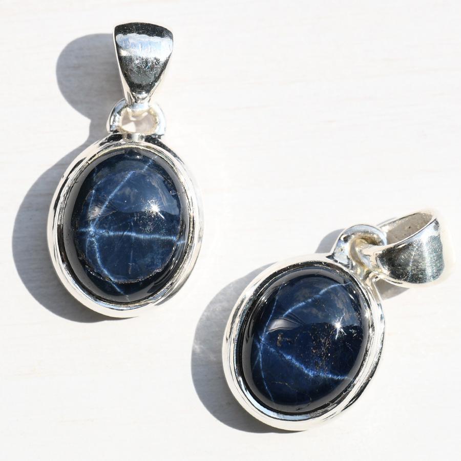 スターサファイア ペンダントトップ 光の下で現れる美しいスター効果