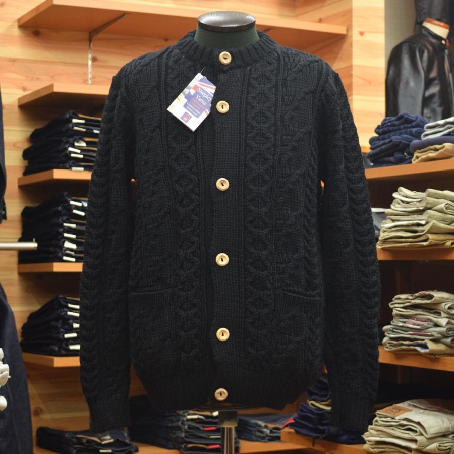 Kerrywoollenmills（ケリーウーレンミルズ） アランケーブル カラー