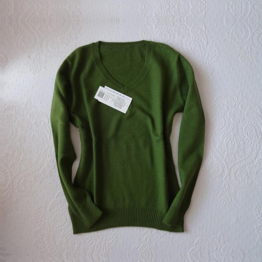 良質カシミヤVネックセーター、上品なモスグリーン系 : 三和軒 - 通販