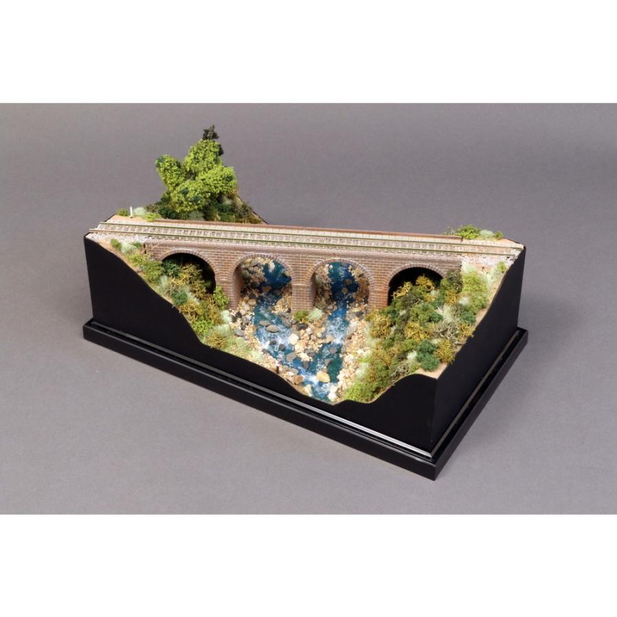 レンガ積みのアーチ橋 ：松本典久 塗装済完成品 1/150サイズ : さか