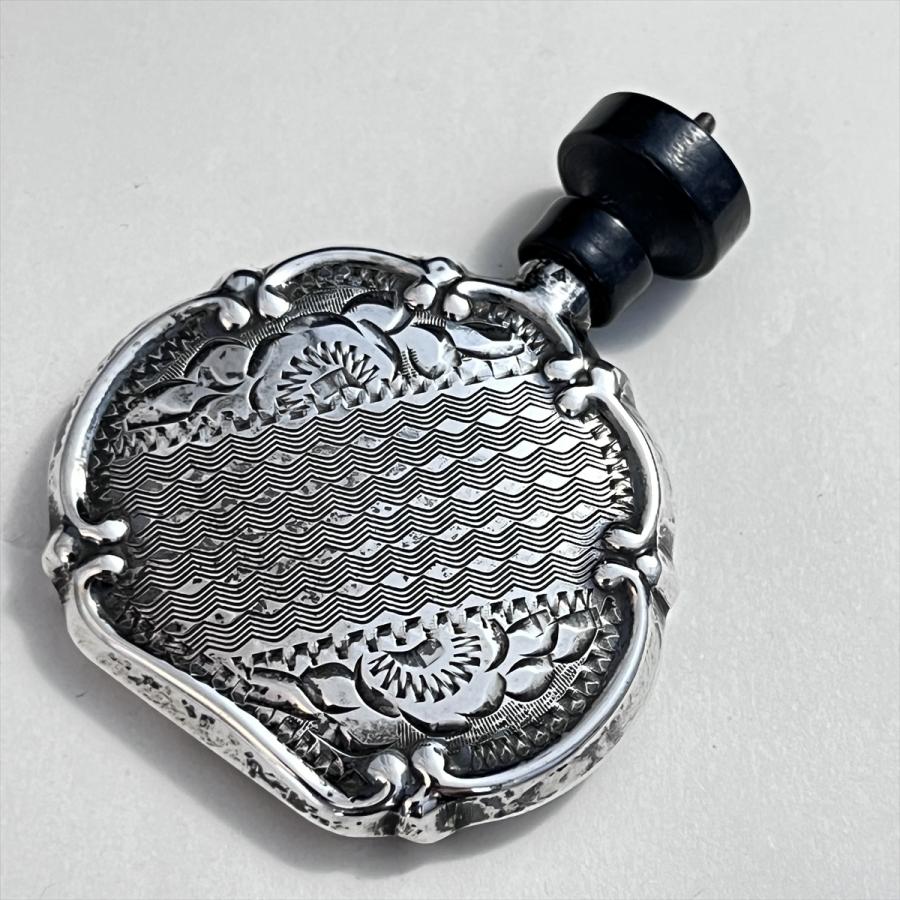 アンティーク シルバー 銀製 900刻印 メーカーズマークJS 彫銀