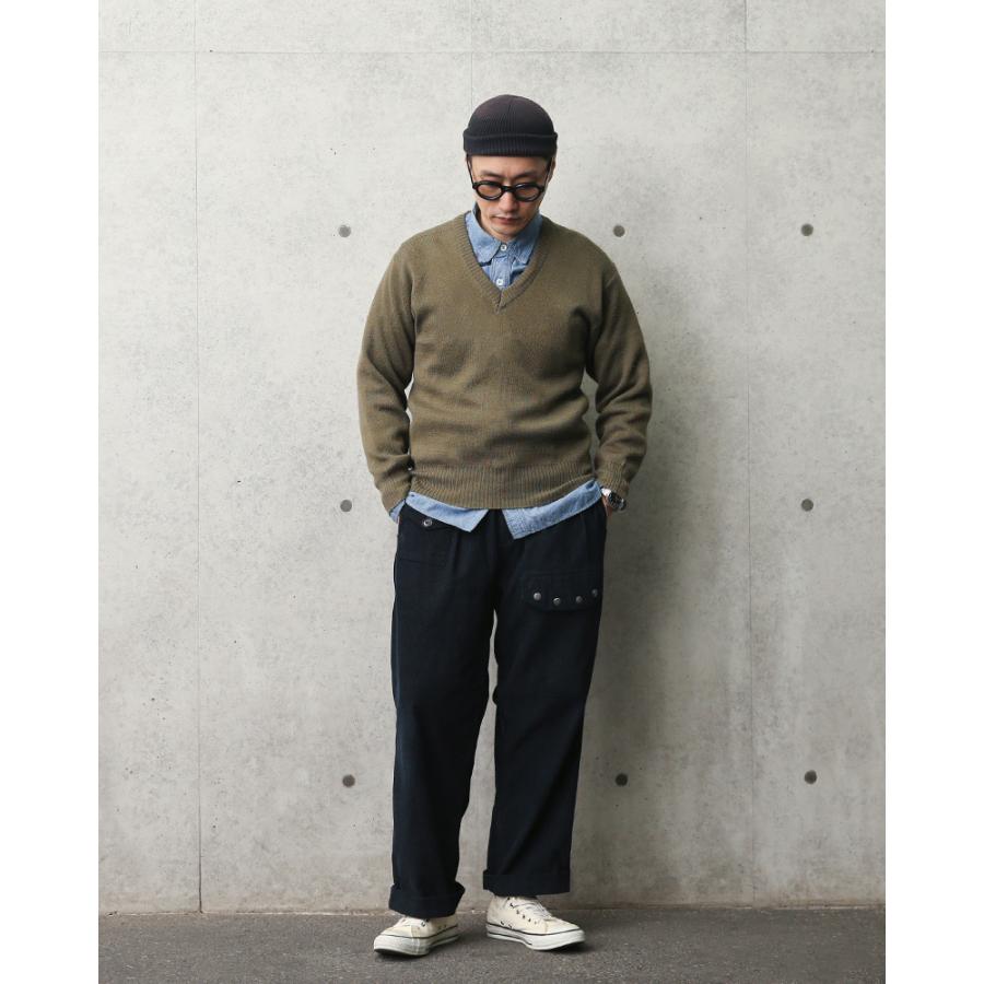 MILITARY（ミリタリー） 実物 USED イタリア軍 Vネックセーター メンズ