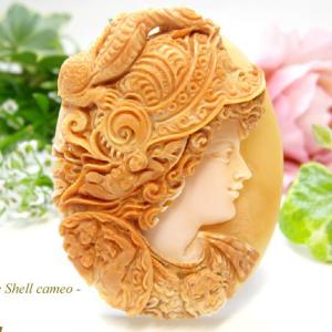 CAMEO（カメオ） Gennaro Garofalo作 シェルカメオ ルース 【薔薇と