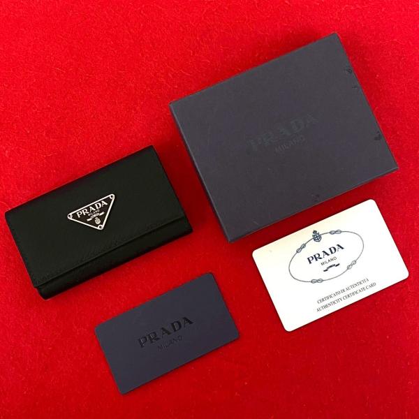 PRADA（プラダ） 極 美品 希少品 保存箱付 三角ロゴ 金具 テスート