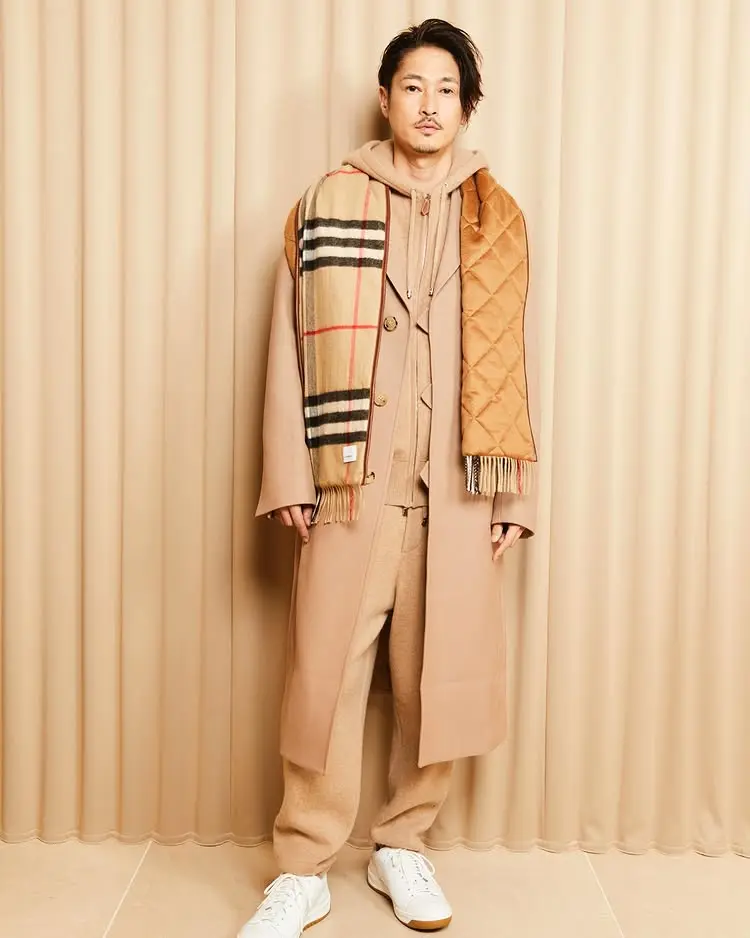 BURBERRYの服を着た窪塚洋介さんのコーデ 私服/衣装/購入先 - Woomy