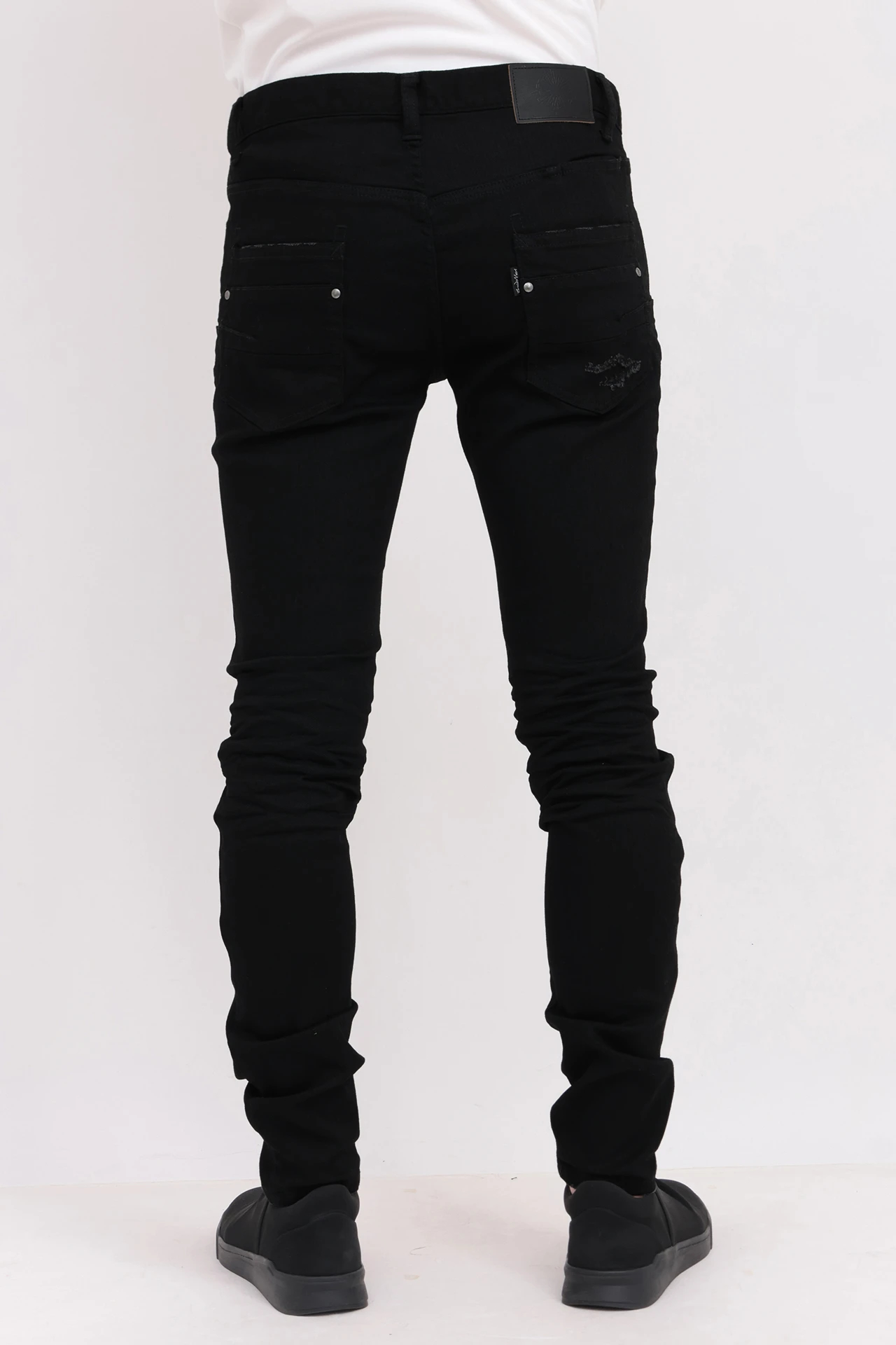 TORNADO MART∴ハードリメイクブラックスキニーデニム / TORNADO MART