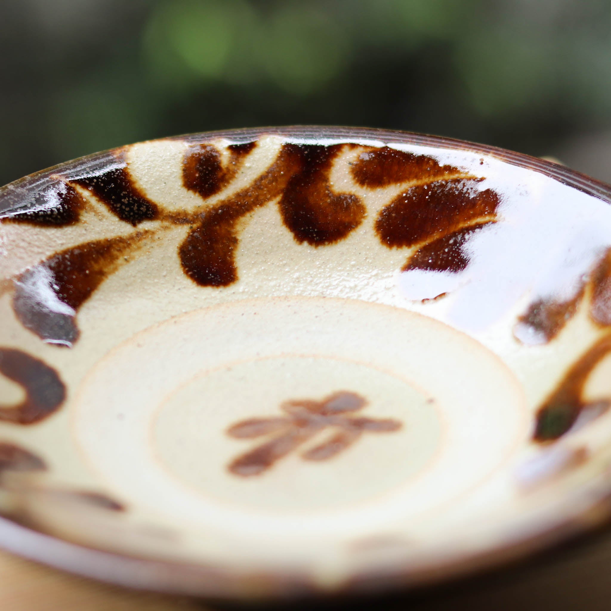 やちむん 5寸皿 | 唐草 | 飴 | 横田屋窯