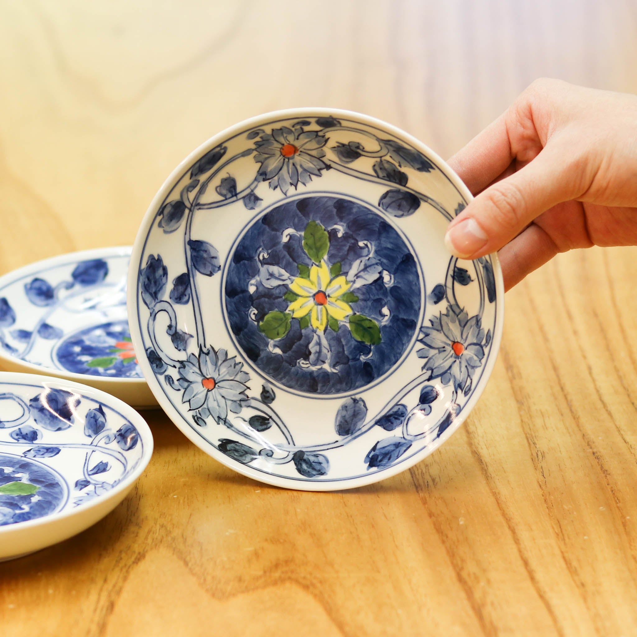 廃番】波佐見焼 皿 | 色絵花唐草 5寸皿 | 3枚セット