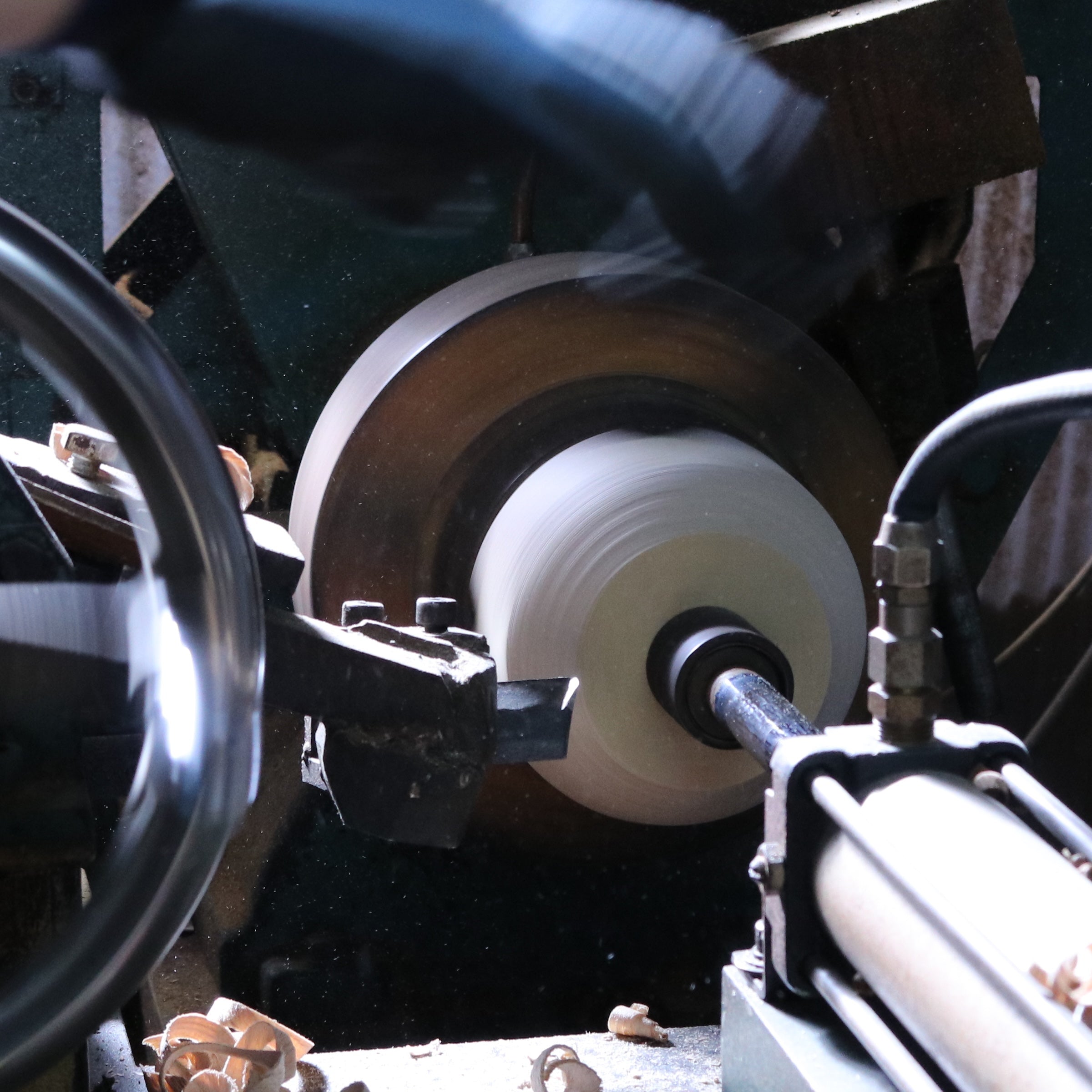 お椀 | めいぼく椀 中 | くり | 薗部産業