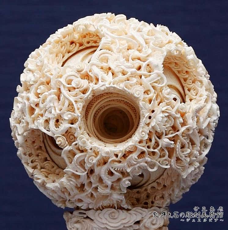 天球多層球、馬の彫刻 大小2球オブジェ 凡そ高さ約27cm球