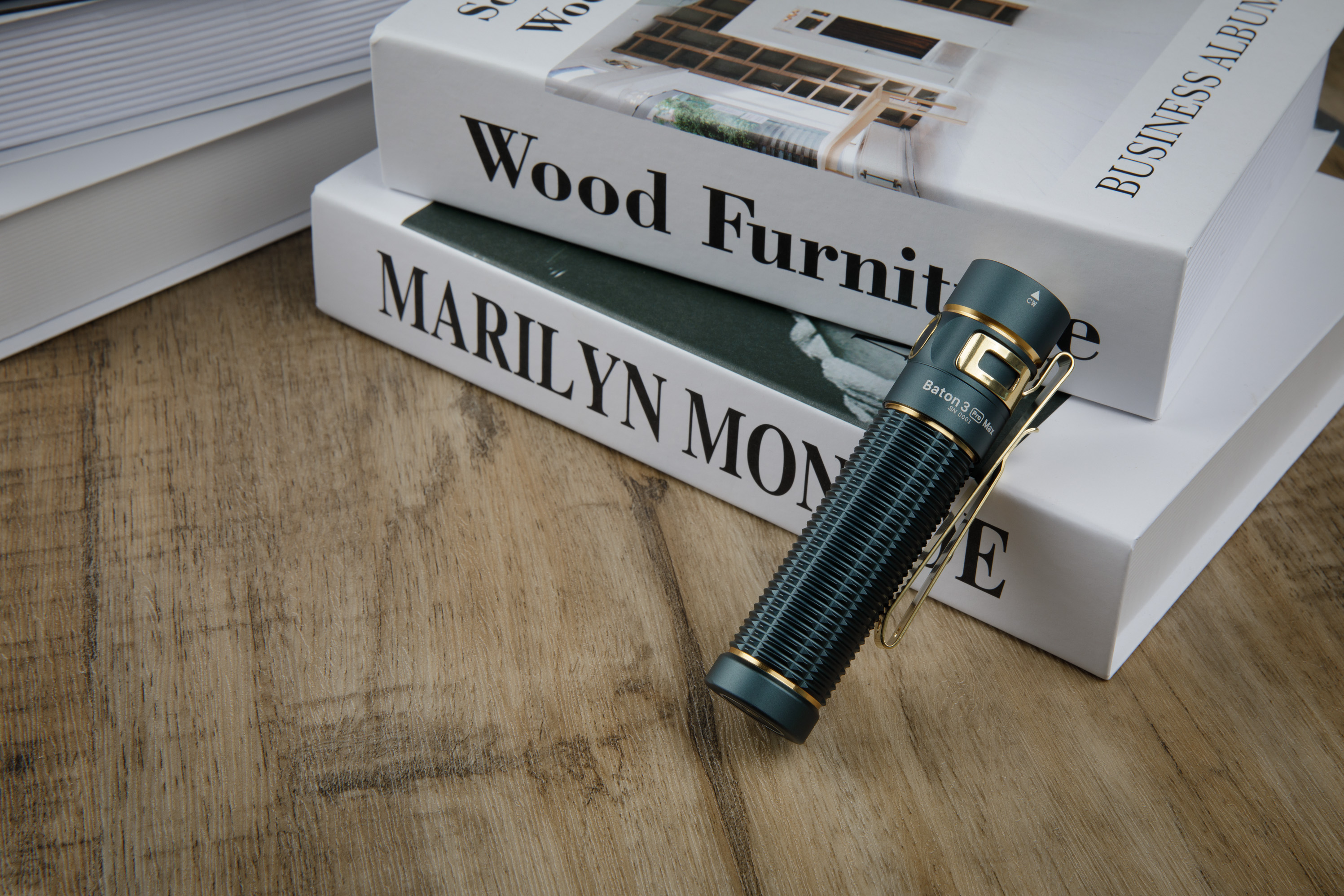 グループ限定】Olight Baton 3 Pro Max エルフブルー 限定90本、無料