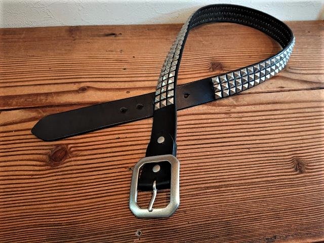 ピラミッドスタッズベルト 3連シルバースタッズ 【ブラック】