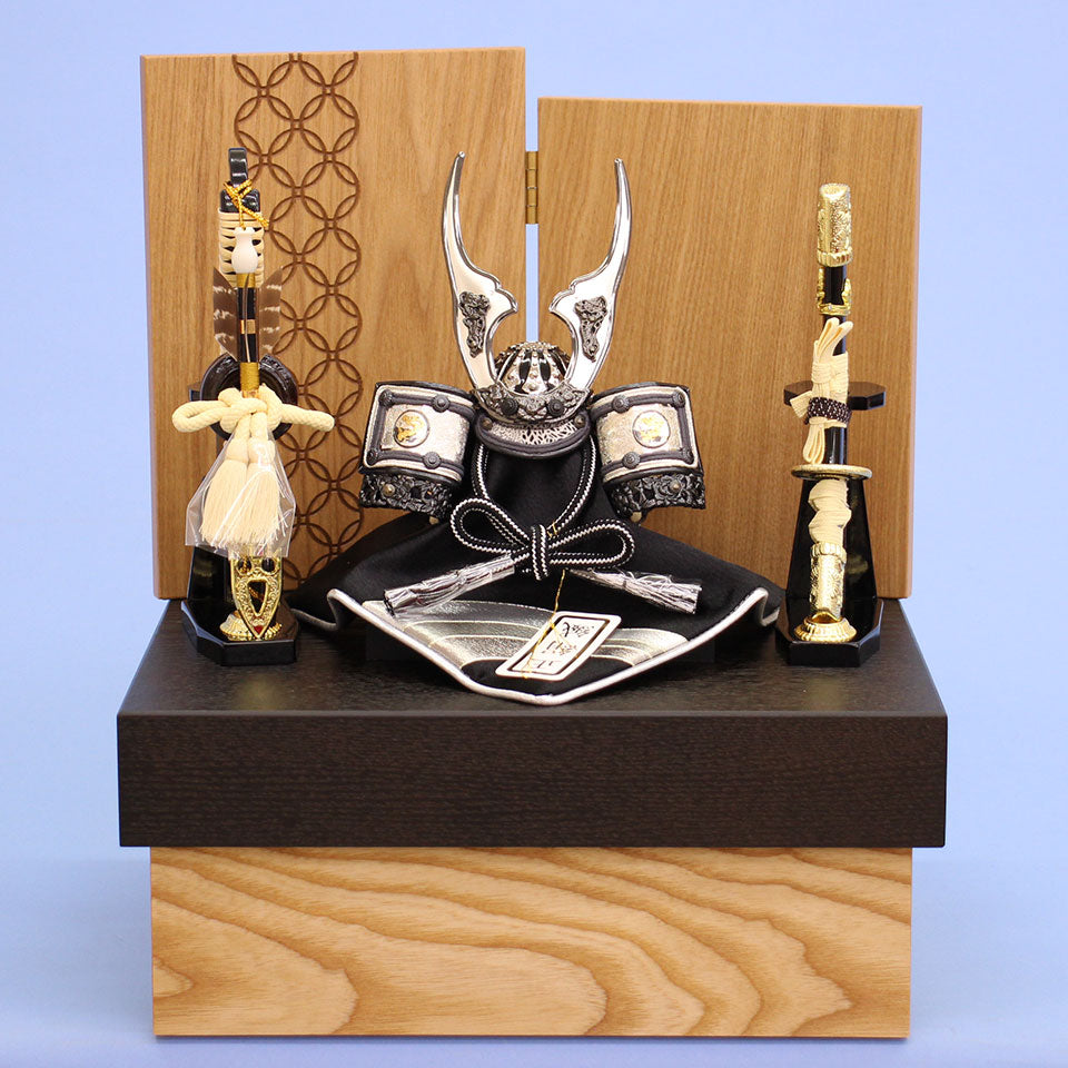 端午の節句の収納飾り。兜収納セット、鎧収納セットの販売 – 寿鳳人形