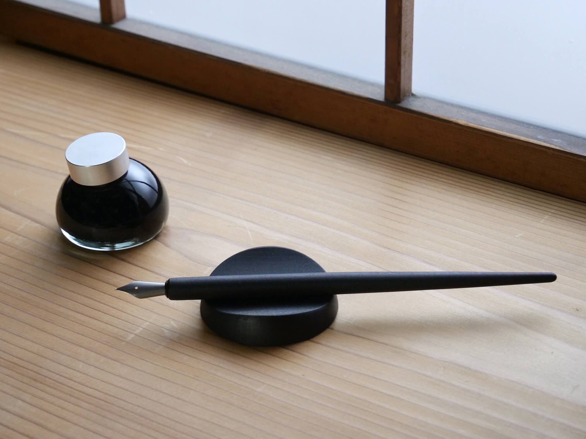 Nib holder - 漆 – Kakimori