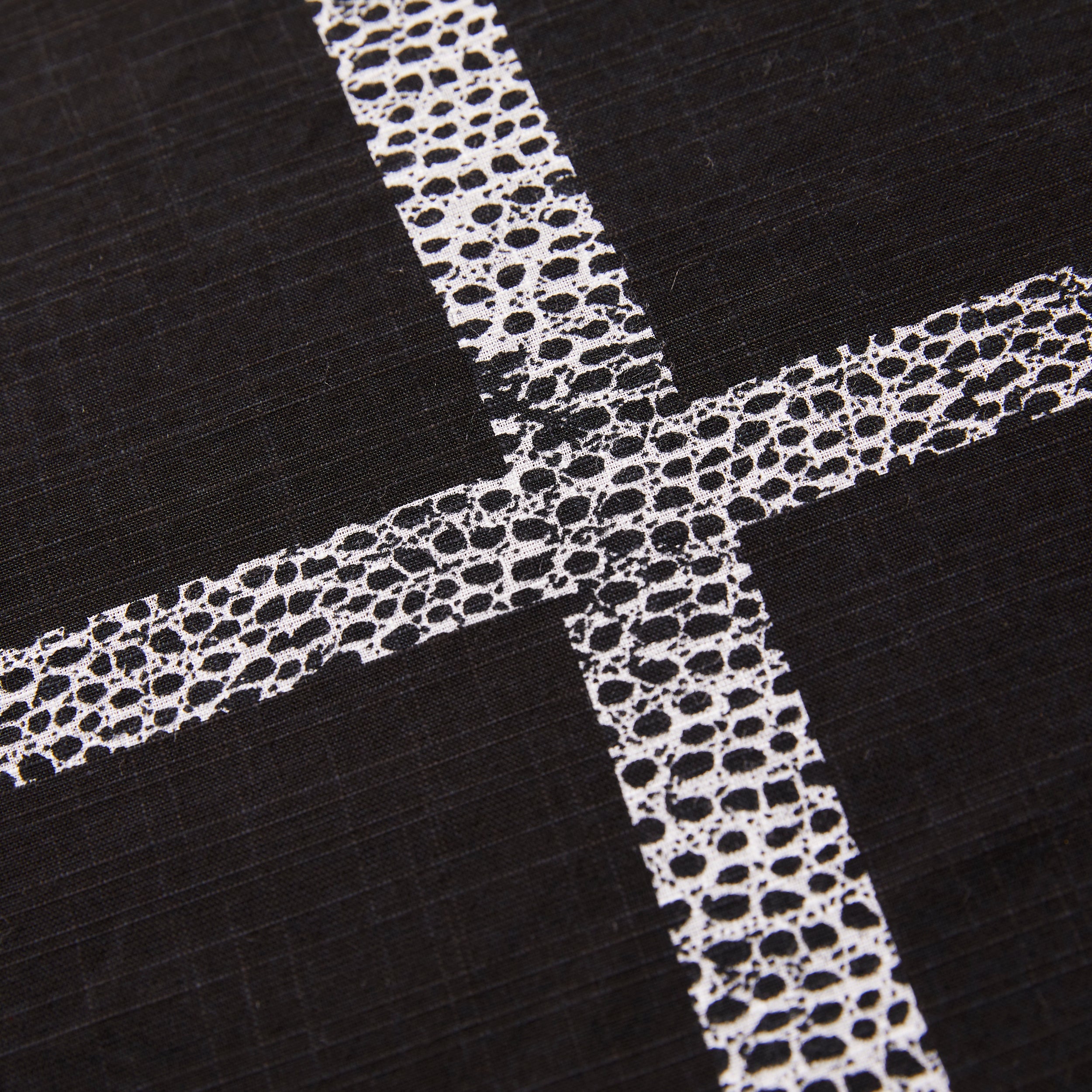 破れ格子 黒蛇（誉田屋源兵衛）：浴衣