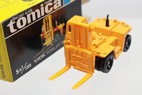 ミニカーショップ ケンボックス トミカ 黒箱☆12-3-2☆トヨタ