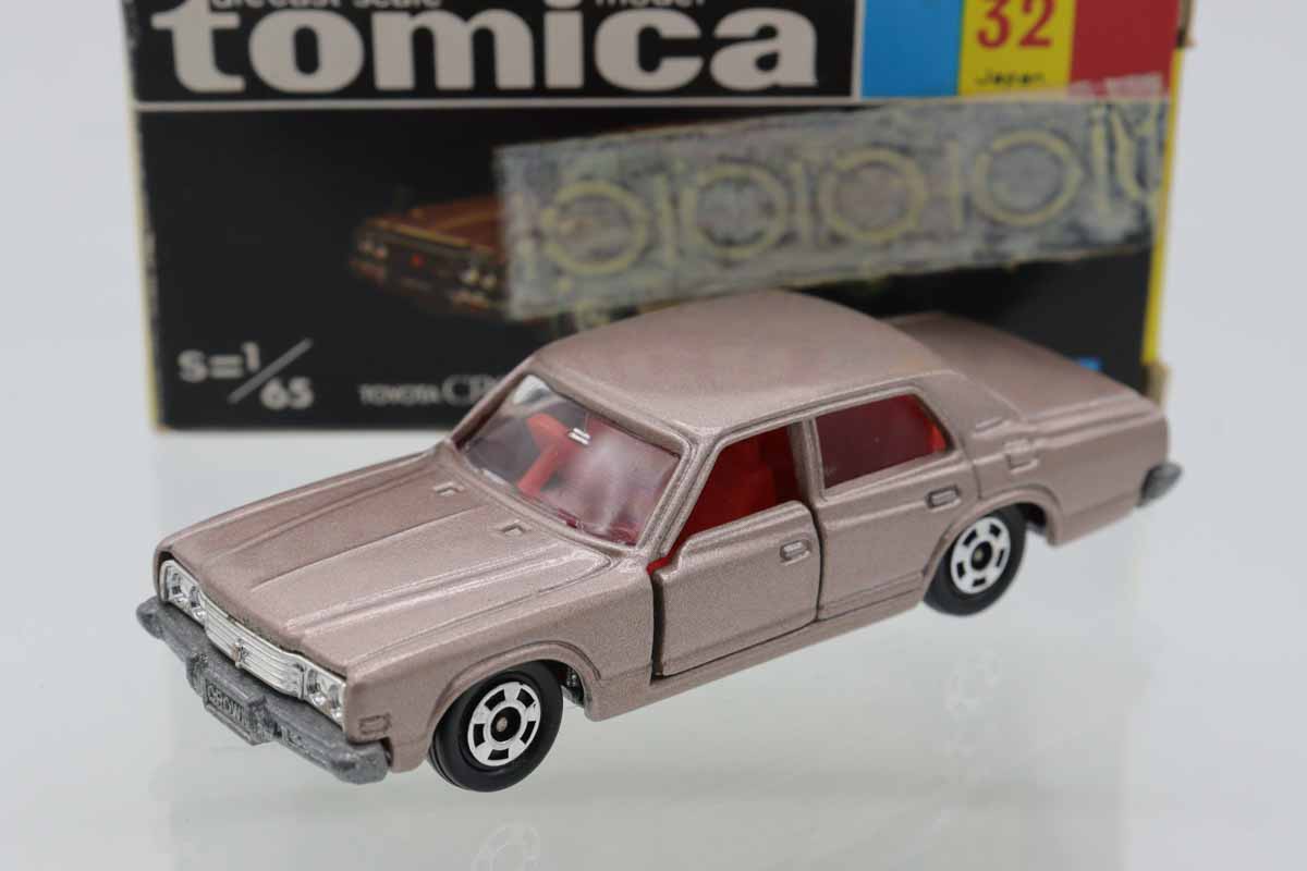ミニカーショップ ケンボックス トミカ 黒箱☆32☆トヨタクラウン2600