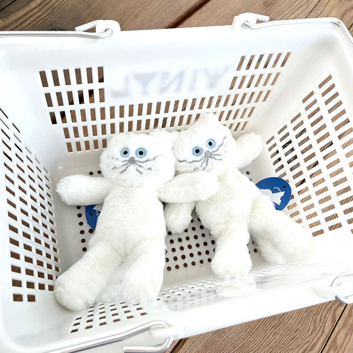 White cat stuffed toy/umao