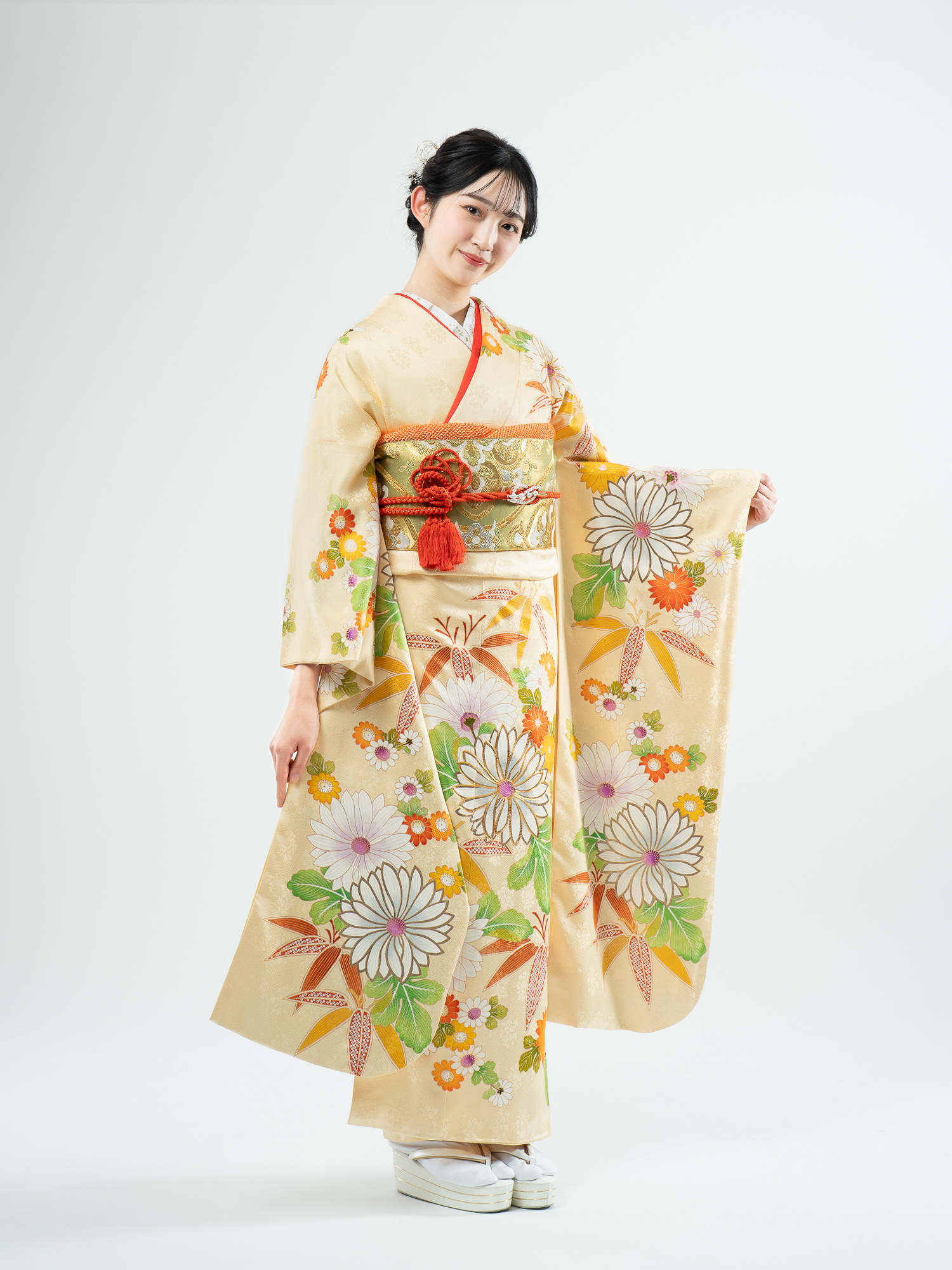 高級な京友禅振袖レンタル】クリーム系黄色・大胆な花柄・M Lサイズ