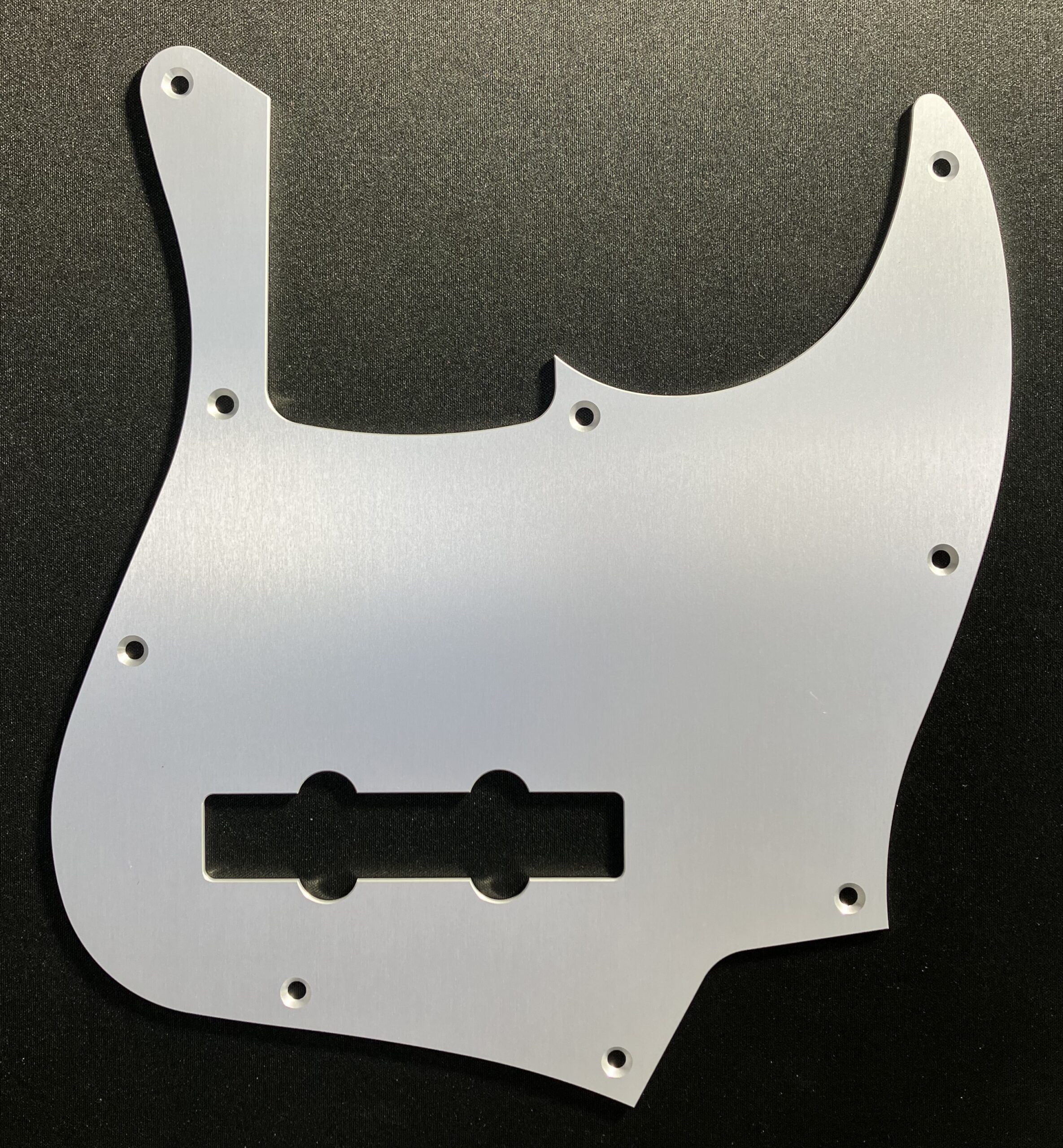 Fender American Ultra Ⅱ Jazz Bass アノダイズドピックガード