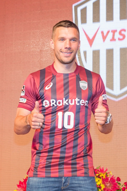 画像] 元ドイツ代表 ルーカス ポドルスキ選手 ヴィッセル神戸加入会見