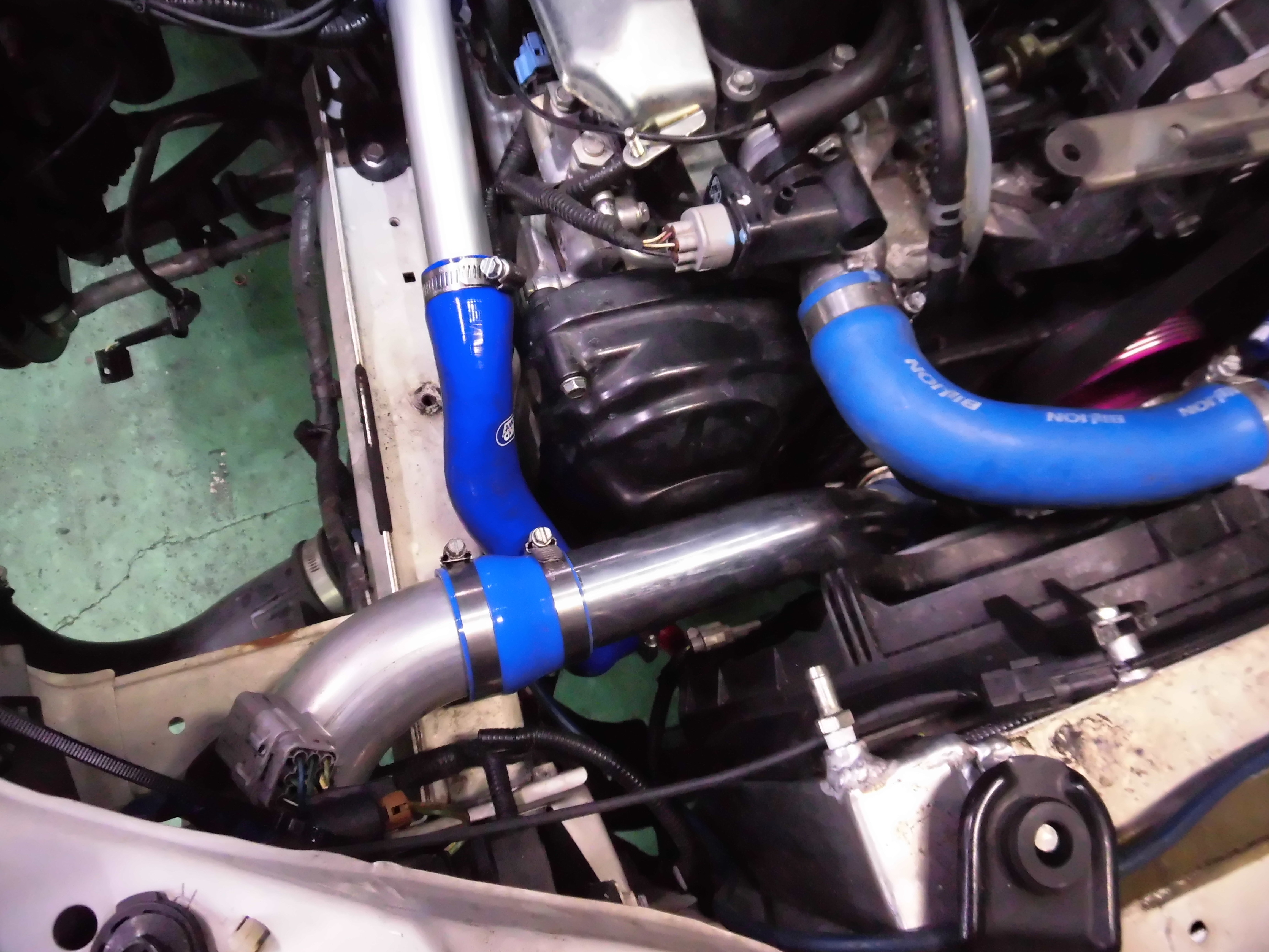 BR9レガシィ前置きインタークーラー！