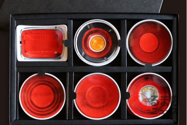 歴代GT-Rを自宅にコンプリート！ 食卓を彩る「テールランプ豆皿」って