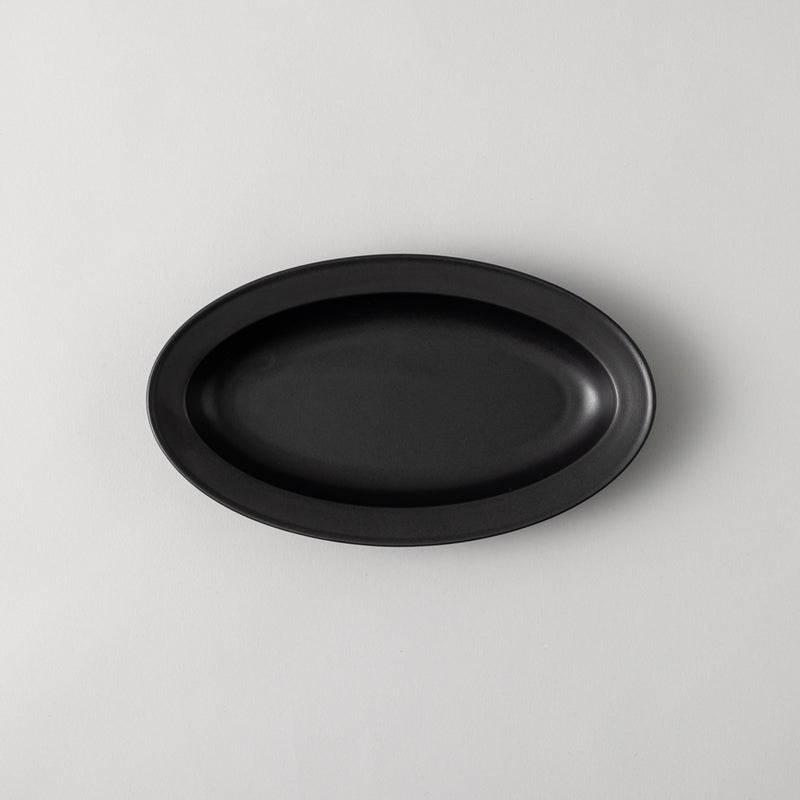kuros'オリジナル釉薬】美濃焼 オーバル皿 24cm 黒 箱入り – kuros.style