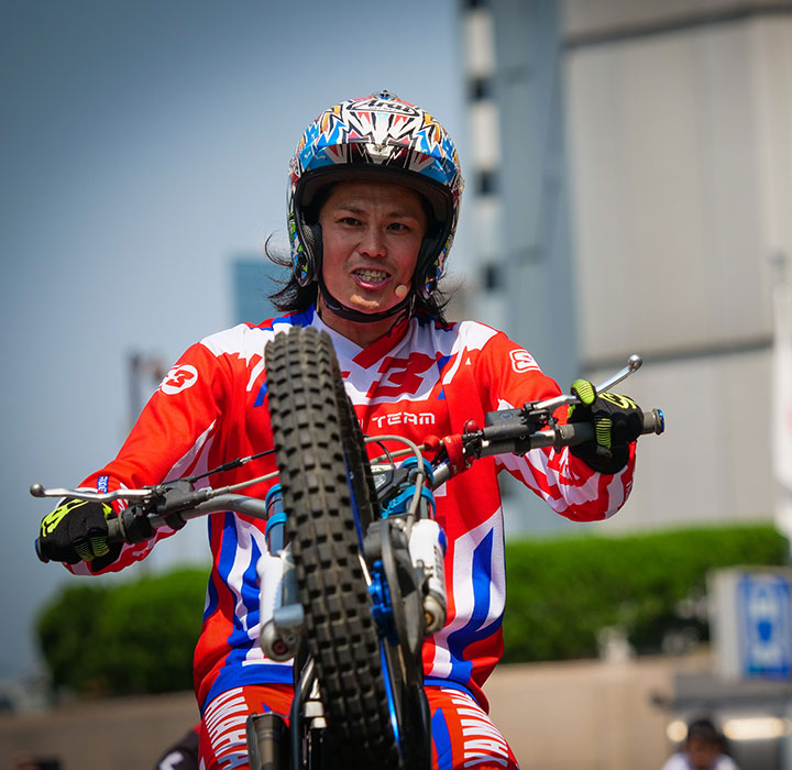 KENICHI KUROYAMA | 黒山健一