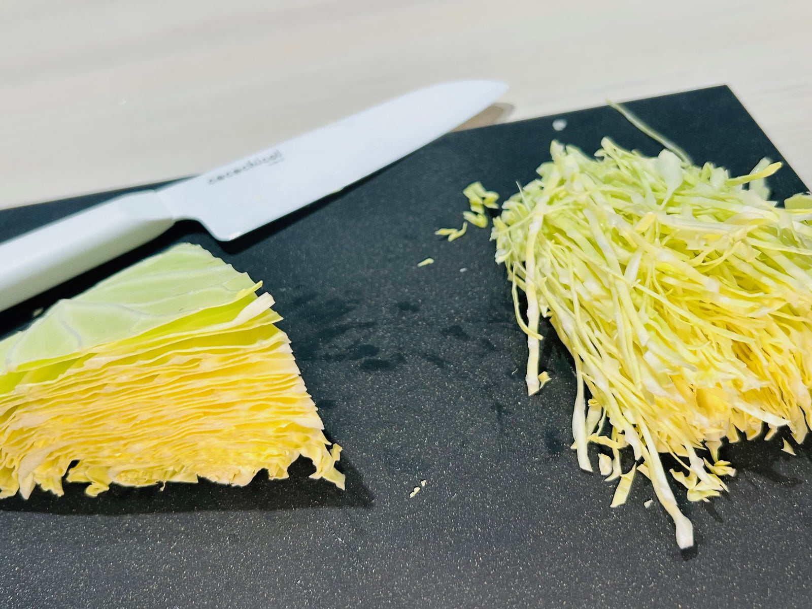 新発売】まな板『ブラックカッティングボード』とは？ – 京セラ