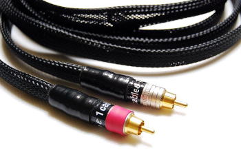 ラダー型オーディオケーブル