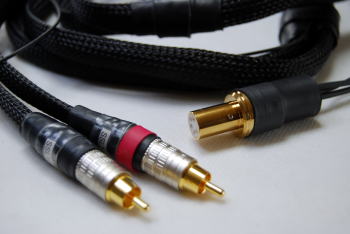 ラダー型オーディオケーブル
