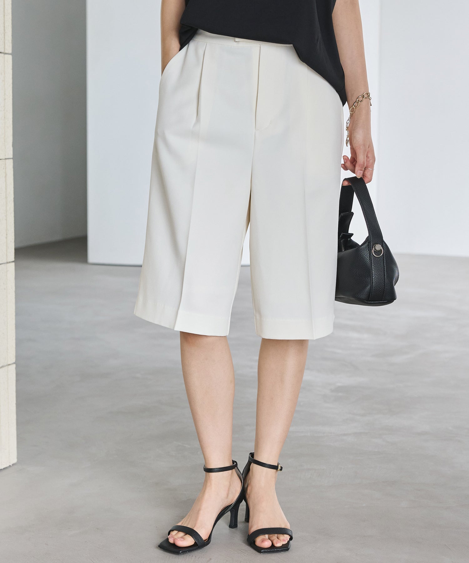 センタープレスショートパンツ | ラビアンジェ-⼤きいサイズのレディース服